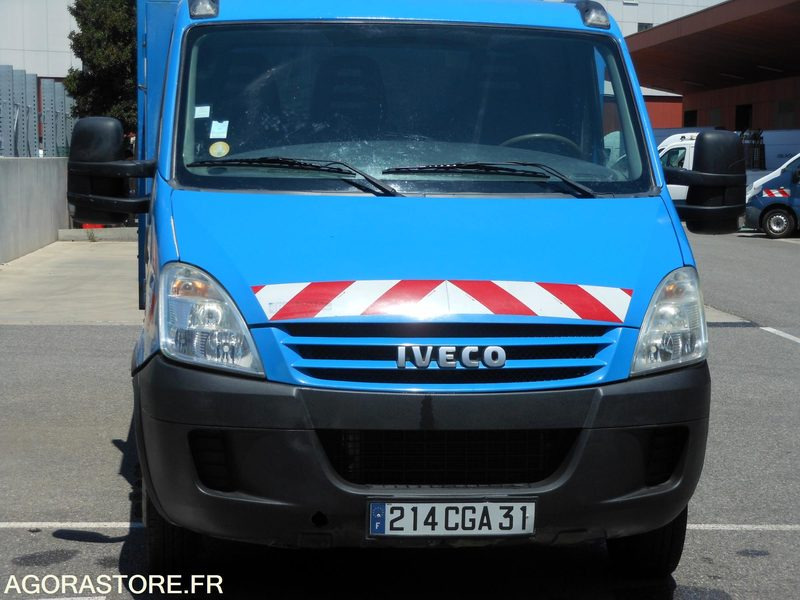 Iveco Daily 35C15 3.0 litres 146cv tri benne - כלי רכב מסחרי מזהיר: תמונה 2 Iveco Daily 35C15 3.0 litres 146cv tri benne - כלי רכב מסחרי מזהיר: תמונה 2