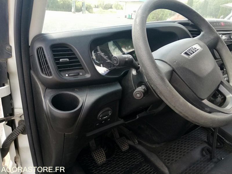 Iveco Daily Line - מיניבוס, כלי רכב מסחרי לנוסעים: תמונה 4 Iveco Daily Line - מיניבוס, כלי רכב מסחרי לנוסעים: תמונה 4