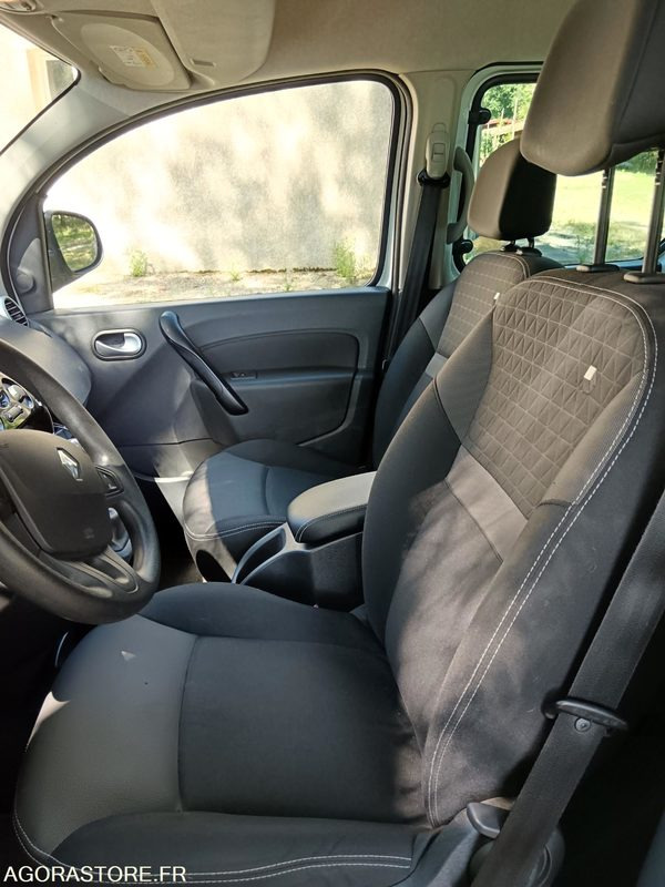 Kangoo 1.5 DCI - מכונית: תמונה 4 Kangoo 1.5 DCI - מכונית: תמונה 4