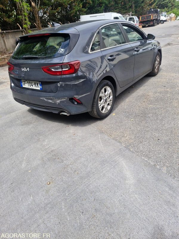 Kia ceed 1.0 TGDI BVM6 ACTIVE PROCEDURE VGE 43770 kms - מכונית: תמונה 2 Kia ceed 1.0 TGDI BVM6 ACTIVE PROCEDURE VGE 43770 kms - מכונית: תמונה 2