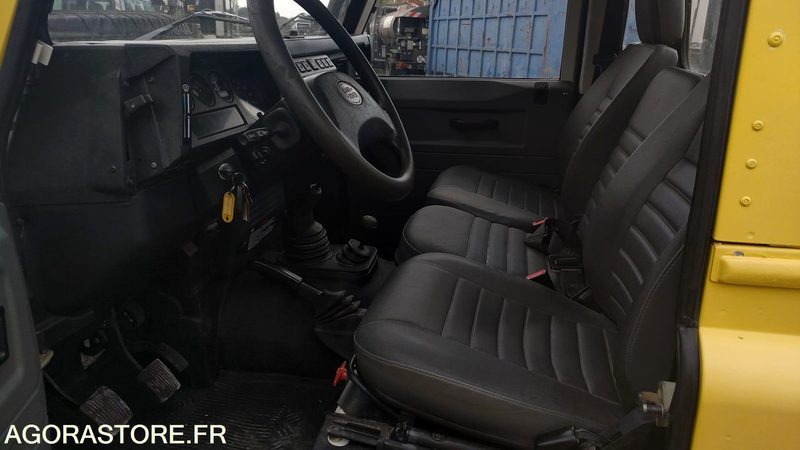 LAND ROVER DEFENDER - 2003 - 98879km - טנדר: תמונה 5 LAND ROVER DEFENDER - 2003 - 98879km - טנדר: תמונה 5