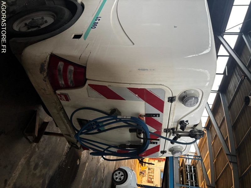 LAVEUSE CMAR LC 860 - מטאטא כבישים: תמונה 4 LAVEUSE CMAR LC 860 - מטאטא כבישים: תמונה 4