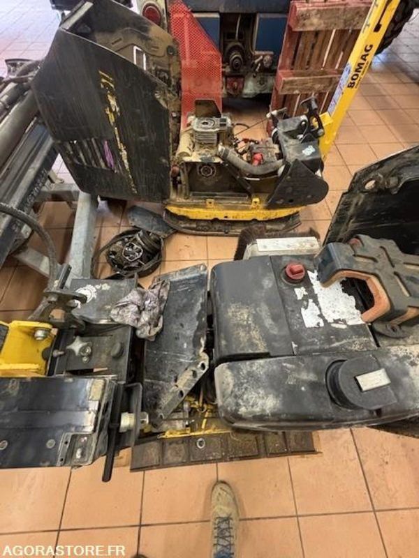 LOT DE 2 PLAQUES BOMAG BPR 60/65D/E ET BPR45/55D 2019 ET 2022 - מכונות אחרות: תמונה 3 LOT DE 2 PLAQUES BOMAG BPR 60/65D/E ET BPR45/55D 2019 ET 2022 - מכונות אחרות: תמונה 3