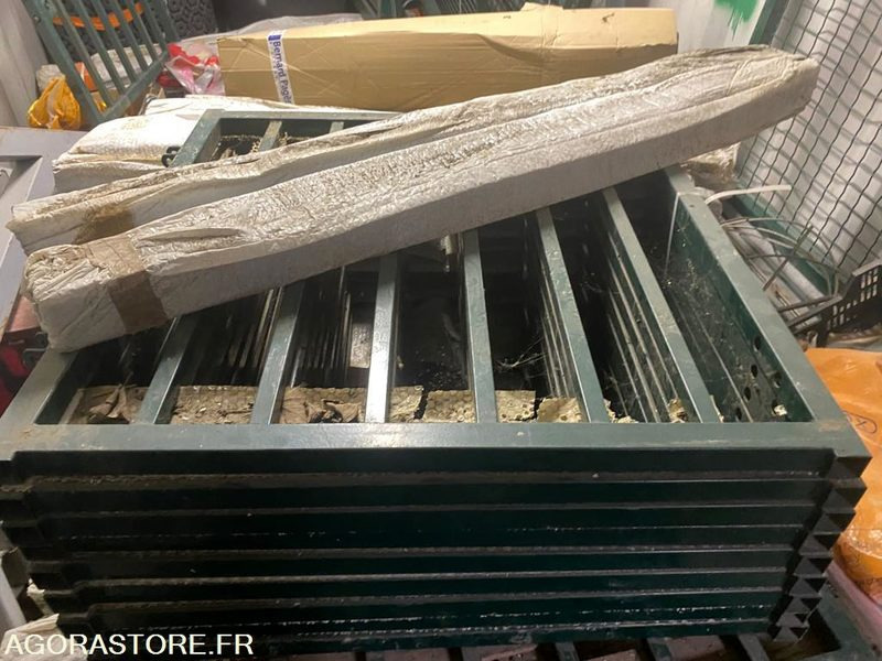 Lot de 10 portillons ACIER 100x100 Jamais mis en place - ציוד לגינה: תמונה 4 Lot de 10 portillons ACIER 100x100 Jamais mis en place - ציוד לגינה: תמונה 4