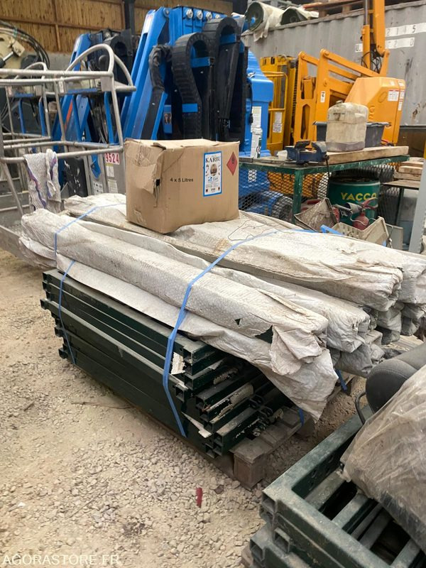 Lot de 10 portillons ACIER 100x100 Jamais mis en place - ציוד לגינה: תמונה 2 Lot de 10 portillons ACIER 100x100 Jamais mis en place - ציוד לגינה: תמונה 2