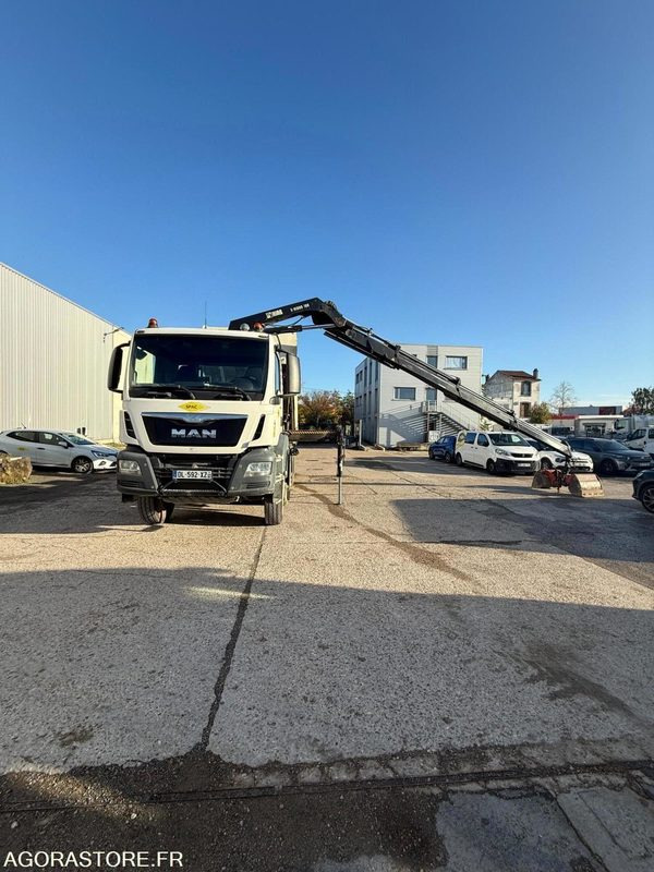 MAN 8x4 - 32-400 BiBenne grue - 11.2014 / 375000 KM - משאית: תמונה 3 MAN 8x4 - 32-400 BiBenne grue - 11.2014 / 375000 KM - משאית: תמונה 3
