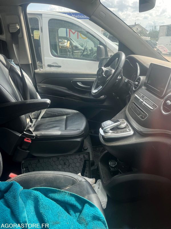 MERCEDES CLASSE V 250cdi 4 MATIC - 2017 / 441000 KM - מכונית: תמונה 5 MERCEDES CLASSE V 250cdi 4 MATIC - 2017 / 441000 KM - מכונית: תמונה 5