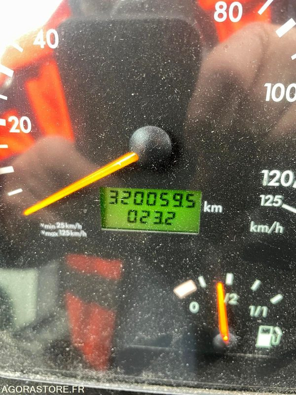 MERCEDES INTOURO N°093303 - אוטובוס בית ספר: תמונה 5 MERCEDES INTOURO N°093303 - אוטובוס בית ספר: תמונה 5