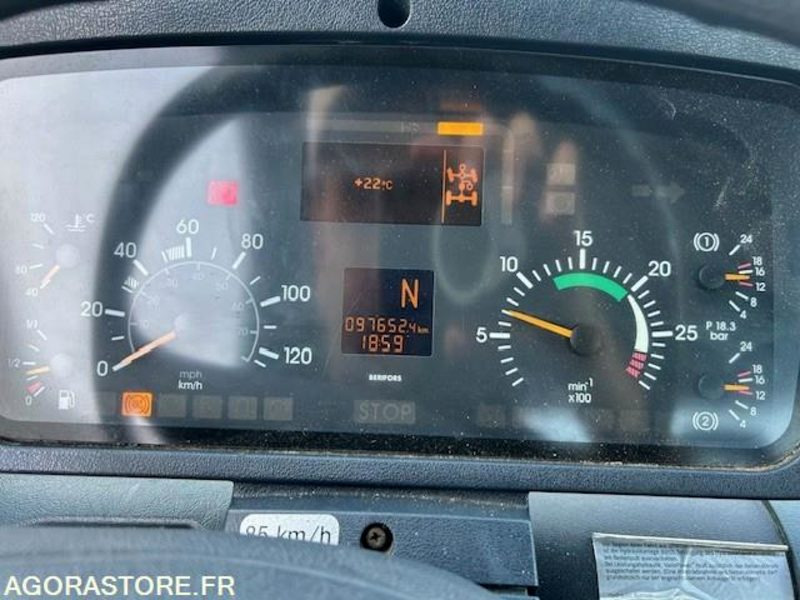 MERCEDES UNIMOG U300C VERSION COMMUNALE 2000 97652 KM - משאית: תמונה 3 MERCEDES UNIMOG U300C VERSION COMMUNALE 2000 97652 KM - משאית: תמונה 3