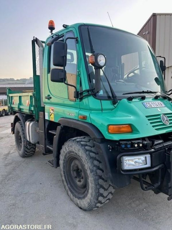 MERCEDES UNIMOG U300C VERSION COMMUNALE 2003 38210 KM + EPAREUSE CMV 450GP - משאית: תמונה 4 MERCEDES UNIMOG U300C VERSION COMMUNALE 2003 38210 KM + EPAREUSE CMV 450GP - משאית: תמונה 4