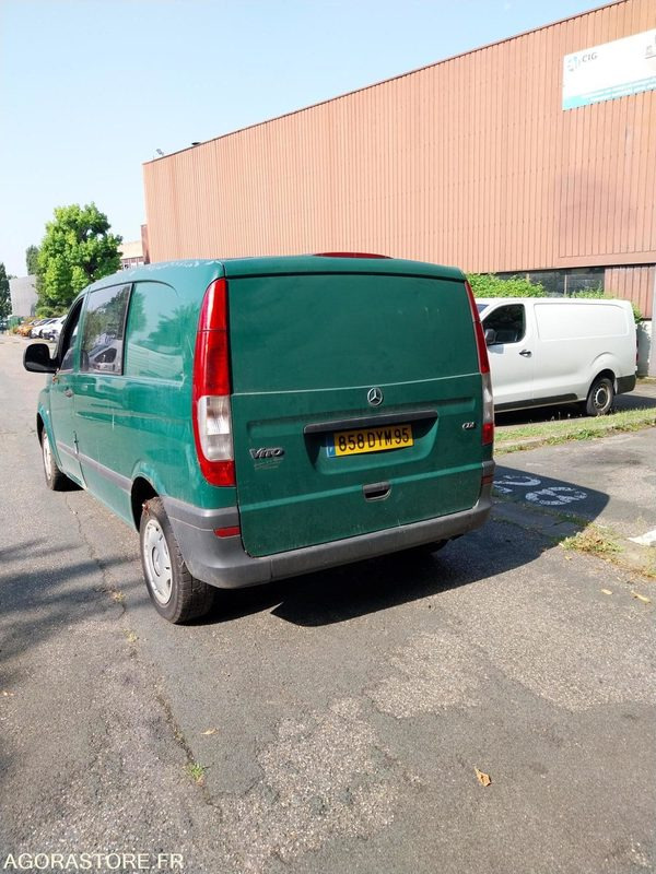 MERCEDES Vito 5p BVA 2004 (384224Km) ROULANT Pb BV PRO EXCLUSIVEMENT - כלי רכב מסחרי קטן: תמונה 5 MERCEDES Vito 5p BVA 2004 (384224Km) ROULANT Pb BV PRO EXCLUSIVEMENT - כלי רכב מסחרי קטן: תמונה 5