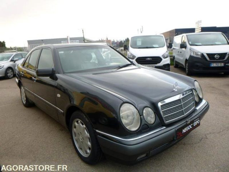MERCEDES classe E 420 v8 W210 - 1996 - immatriculation espagnole - מכונית: תמונה 1 MERCEDES classe E 420 v8 W210 - 1996 - immatriculation espagnole - מכונית: תמונה 1