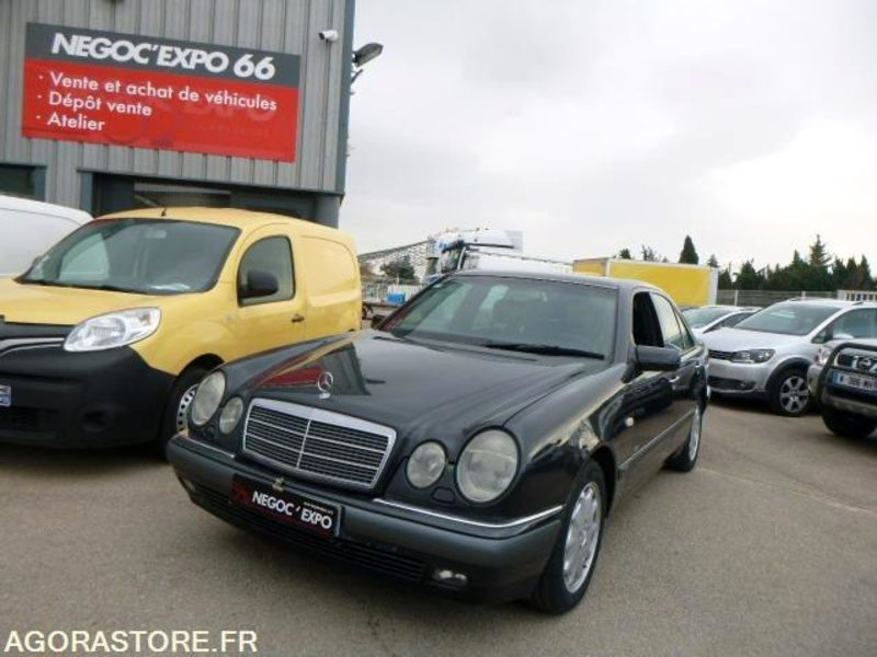 MERCEDES classe E 420 v8 W210 - 1996 - immatriculation espagnole - מכונית: תמונה 4 MERCEDES classe E 420 v8 W210 - 1996 - immatriculation espagnole - מכונית: תמונה 4