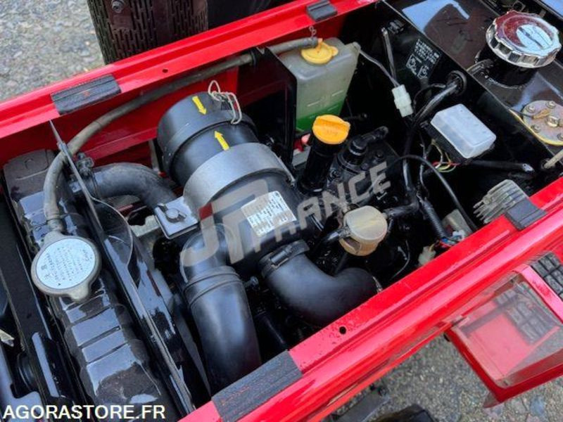 MICROTRACTEUR YANMAR 16CV 3 CYLINDRES DIESEL D'OCCASION 4 RM PDF 3 PTS COMPLET - טרקטור חקלאי: תמונה 4 MICROTRACTEUR YANMAR 16CV 3 CYLINDRES DIESEL D'OCCASION 4 RM PDF 3 PTS COMPLET - טרקטור חקלאי: תמונה 4
