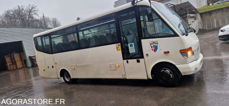 MINI-BUS MERCEDES VARIO - 127178 kms - 2000 - מיניבוס, כלי רכב מסחרי לנוסעים: תמונה 2 MINI-BUS MERCEDES VARIO - 127178 kms - 2000 - מיניבוס, כלי רכב מסחרי לנוסעים: תמונה 2