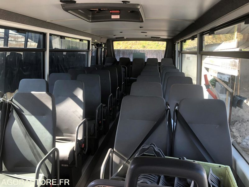 MINI-BUS MERCEDES VARIO - 127178 kms - 2000 - מיניבוס, כלי רכב מסחרי לנוסעים: תמונה 3 MINI-BUS MERCEDES VARIO - 127178 kms - 2000 - מיניבוס, כלי רכב מסחרי לנוסעים: תמונה 3