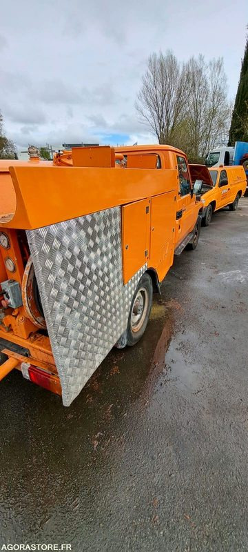 MINI COMBINE RIVARD/TOYOTA 2002 DW724WF (VENTE UNIQUEMENT EXPORT) - SUV: תמונה 4 MINI COMBINE RIVARD/TOYOTA 2002 DW724WF (VENTE UNIQUEMENT EXPORT) - SUV: תמונה 4