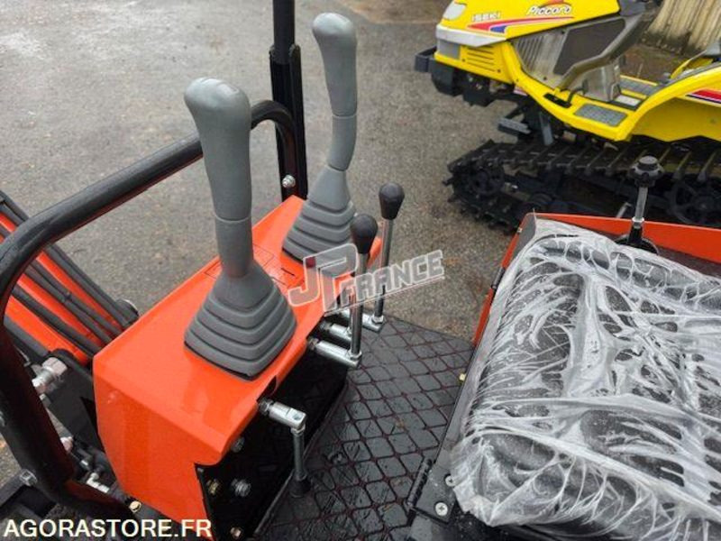 MINI PELLE A CHENILLES, MONO CYLINDRES, DIESEL, CAPACITÉ DU GODET 0.025M3, CAPAC - מכונה חקלאית: תמונה 5 MINI PELLE A CHENILLES, MONO CYLINDRES, DIESEL, CAPACITÉ DU GODET 0.025M3, CAPAC - מכונה חקלאית: תמונה 5