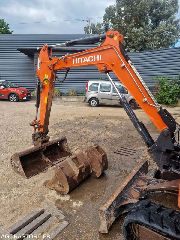 MINI PELLE HYDRAULIQUE SUR CHENILLES CAOUTCHOUC HITACHI ZX26U DIESEL 19.7CV 2017 - מיני מחפר: תמונה 5 MINI PELLE HYDRAULIQUE SUR CHENILLES CAOUTCHOUC HITACHI ZX26U DIESEL 19.7CV 2017 - מיני מחפר: תמונה 5