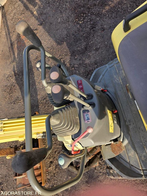 MINI-PELLE YANMAR VIO 10 - 2004 - 1952 HEURES - מיני מחפר: תמונה 5 MINI-PELLE YANMAR VIO 10 - 2004 - 1952 HEURES - מיני מחפר: תמונה 5