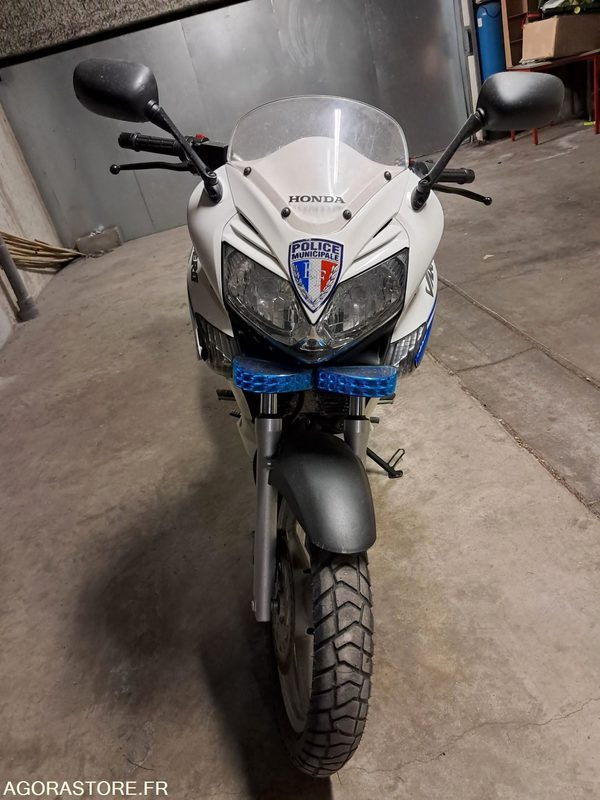 MOTO HONDA VARADERO 125 - POLICE MUNICIPALE - אופנוע: תמונה 3 MOTO HONDA VARADERO 125 - POLICE MUNICIPALE - אופנוע: תמונה 3