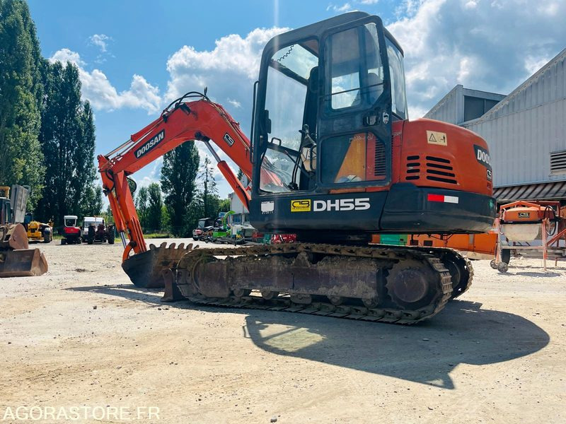 Mini pelle 5T DOOSAN DH55 - Année 2004 - מחפר: תמונה 3 Mini pelle 5T DOOSAN DH55 - Année 2004 - מחפר: תמונה 3