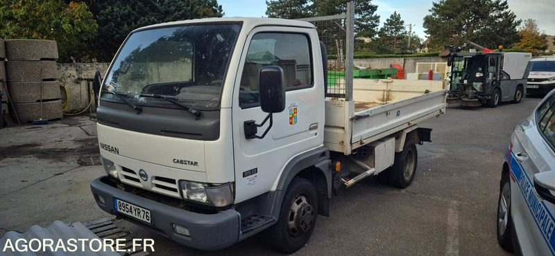 Nissan Cabstar - כלי רכב מסחרי מזהיר: תמונה 1 Nissan Cabstar - כלי רכב מסחרי מזהיר: תמונה 1