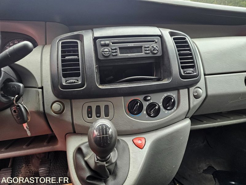 כלי רכב מסחרי עם לוח OPEL VIVARO 246157kms 2008 - 5789VX86: תמונה 9