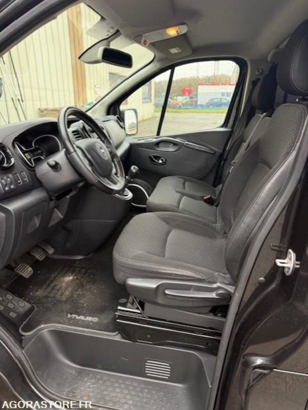 OPEL VIVARO MINIBUS - מיניבוס, כלי רכב מסחרי לנוסעים: תמונה 4 OPEL VIVARO MINIBUS - מיניבוס, כלי רכב מסחרי לנוסעים: תמונה 4