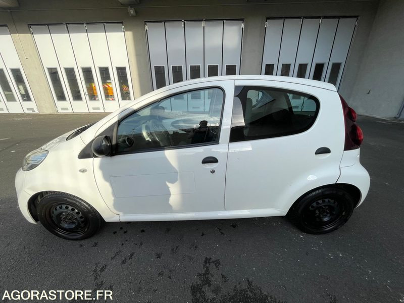 PEUGEOT 107 CL-635-LP - מכונית: תמונה 2 PEUGEOT 107 CL-635-LP - מכונית: תמונה 2