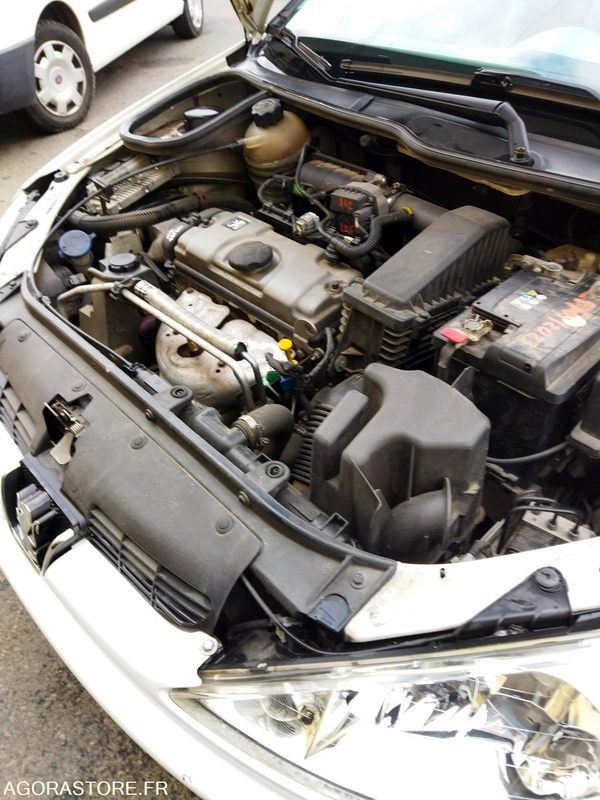 PEUGEOT 206 ESSENCE - מכונית: תמונה 3 PEUGEOT 206 ESSENCE - מכונית: תמונה 3