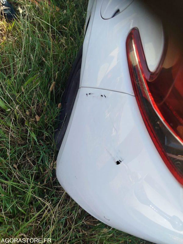 PEUGEOT 208 - 2019 - 232606 KM - מכונית: תמונה 5 PEUGEOT 208 - 2019 - 232606 KM - מכונית: תמונה 5