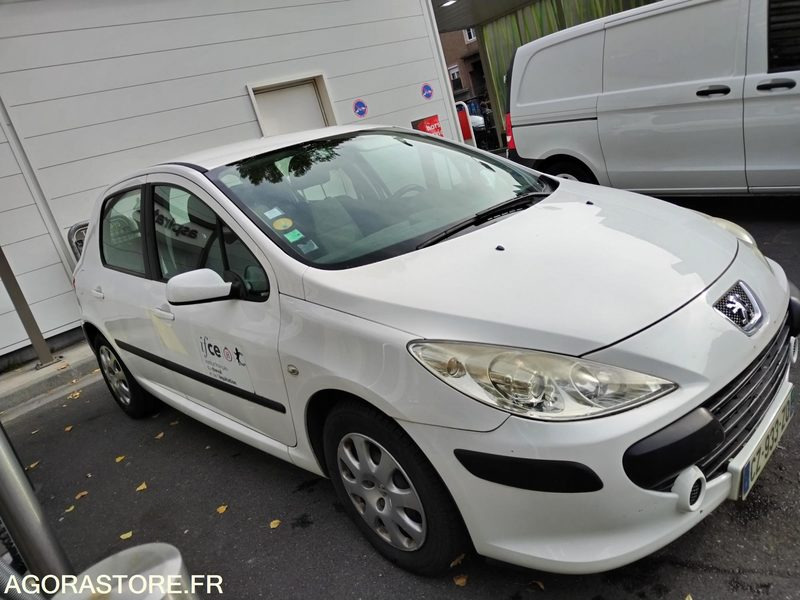 PEUGEOT 307 - 1.6 Diésel 190 285 KM - MONTREUIL (93) - מכונית: תמונה 4 PEUGEOT 307 - 1.6 Diésel 190 285 KM - MONTREUIL (93) - מכונית: תמונה 4