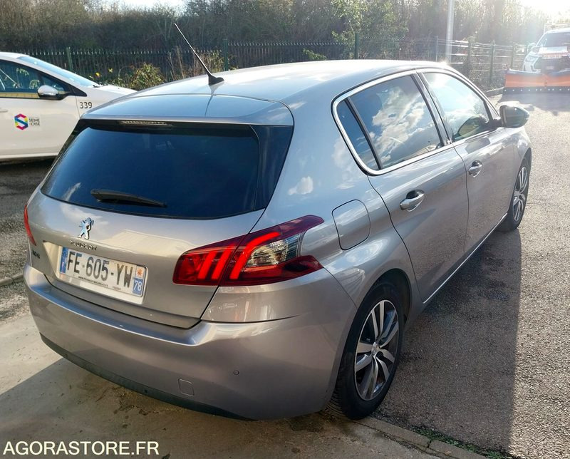 PEUGEOT 308 phase II - 110ch - 2019 - 172160km - ESSENCE - מכונית: תמונה 5 PEUGEOT 308 phase II - 110ch - 2019 - 172160km - ESSENCE - מכונית: תמונה 5