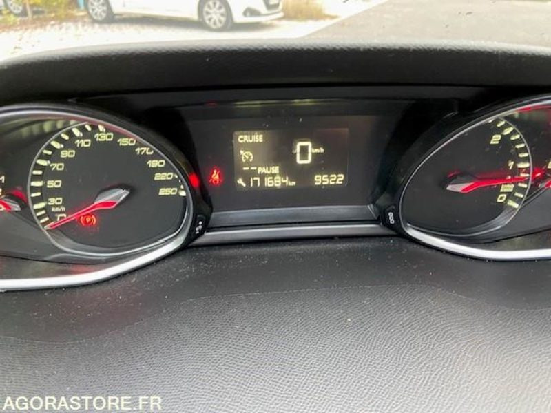 PEUGEOT 308SW - 2016 - 172000 KM - רכב סטיישן: תמונה 5 PEUGEOT 308SW - 2016 - 172000 KM - רכב סטיישן: תמונה 5