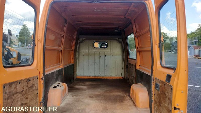 PEUGEOT BOXER - 2022 - 198585kms - כלי רכב מסחרי עם לוח: תמונה 4 PEUGEOT BOXER - 2022 - 198585kms - כלי רכב מסחרי עם לוח: תמונה 4