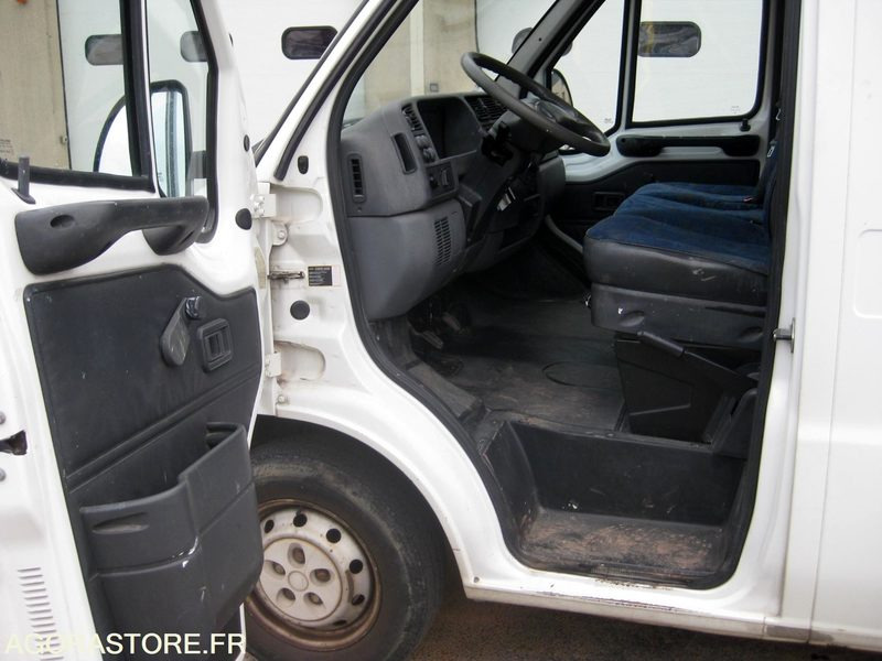 PEUGEOT BOXER - כלי רכב מסחרי עם לוח: תמונה 5 PEUGEOT BOXER - כלי רכב מסחרי עם לוח: תמונה 5