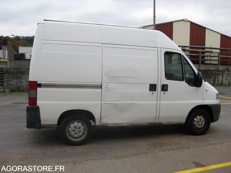 PEUGEOT BOXER - כלי רכב מסחרי עם לוח: תמונה 3 PEUGEOT BOXER - כלי רכב מסחרי עם לוח: תמונה 3