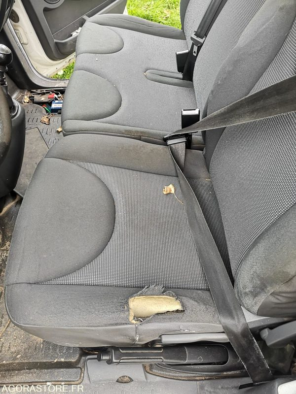 PEUGEOT FRIGORIFIQUE - כלי רכב מסחרי לקירור: תמונה 3 PEUGEOT FRIGORIFIQUE - כלי רכב מסחרי לקירור: תמונה 3