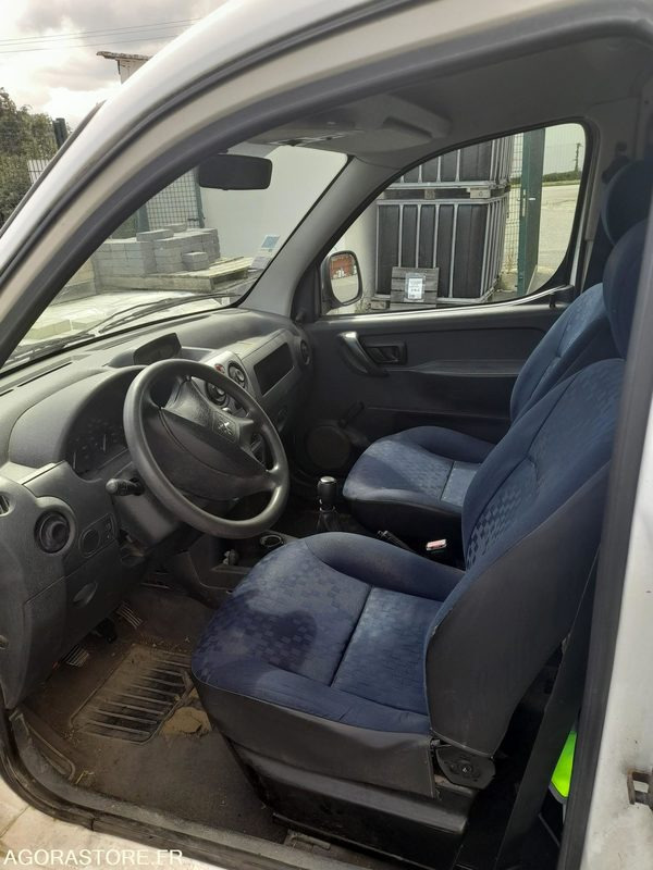 PEUGEOT PARTNER 2006 - כלי רכב מסחרי קטן: תמונה 1 PEUGEOT PARTNER 2006 - כלי רכב מסחרי קטן: תמונה 1