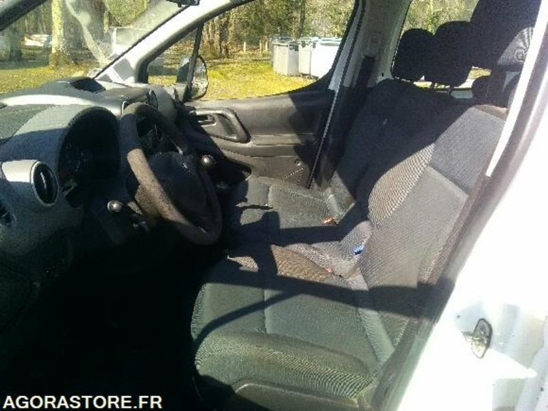 PEUGEOT Partner - 218886km - 2010 - כלי רכב מסחרי קטן: תמונה 3 PEUGEOT Partner - 218886km - 2010 - כלי רכב מסחרי קטן: תמונה 3