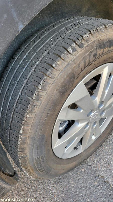 PEUGEOT RIFTER LONG PURETECH 110 S&S BVM6 ESSENCE DE 2019 - מכונית: תמונה 5 PEUGEOT RIFTER LONG PURETECH 110 S&S BVM6 ESSENCE DE 2019 - מכונית: תמונה 5