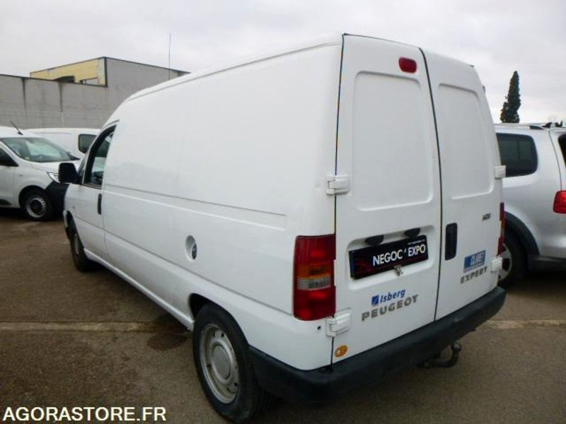 PEUGEOT expert frigorifique - 2003 - 96 210km - BON ETAT - כלי רכב מסחרי קטן: תמונה 4 PEUGEOT expert frigorifique - 2003 - 96 210km - BON ETAT - כלי רכב מסחרי קטן: תמונה 4