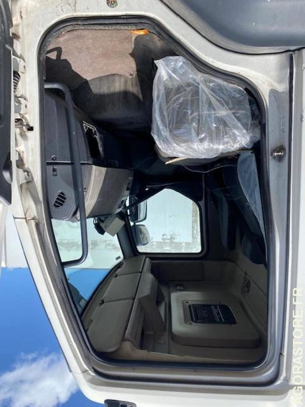 PORTEUR BOM 12T VOLVO GEESINK - 265230 km - 2010 (5095) - משאית אשפה: תמונה 3 PORTEUR BOM 12T VOLVO GEESINK - 265230 km - 2010 (5095) - משאית אשפה: תמונה 3