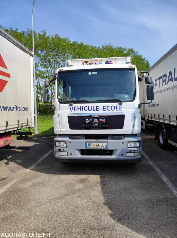PORTEUR - MAN - TGM - 2010 - 360484 KM - (3832) - משאית: תמונה 1 PORTEUR - MAN - TGM - 2010 - 360484 KM - (3832) - משאית: תמונה 1