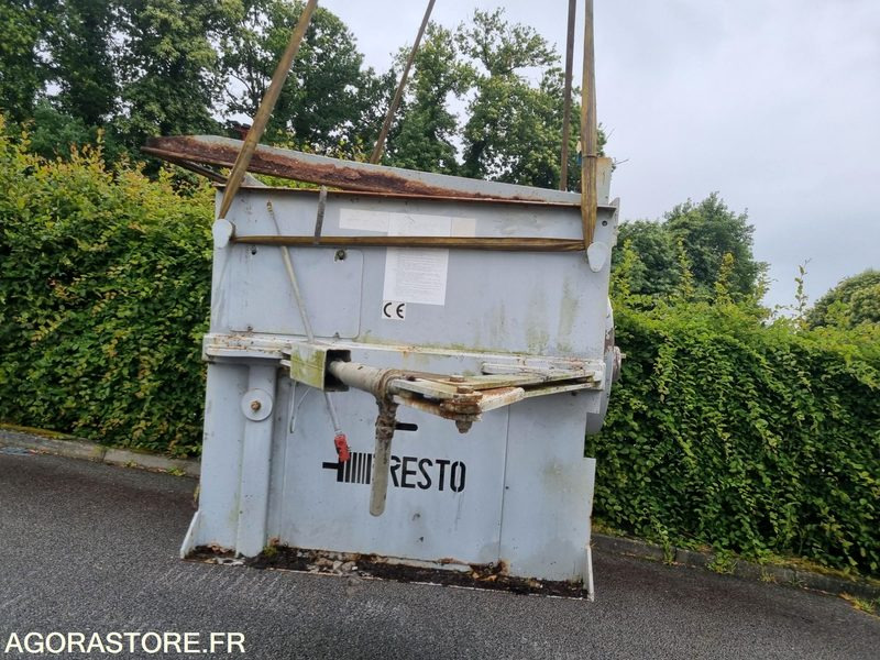 PRESSE A CARTON A VIS PRESTO SPN15 30 m3 - 2009 - כלי/ ציוד: תמונה 2 PRESSE A CARTON A VIS PRESTO SPN15 30 m3 - 2009 - כלי/ ציוד: תמונה 2