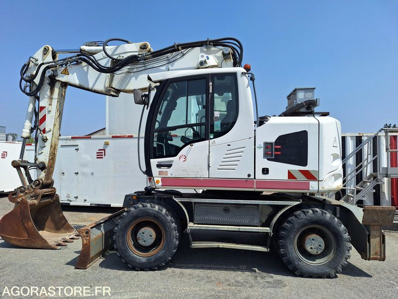 Pelle à pneu LIEBHERR A918 Compact - 2012 / 8153 HEURES - מחפר: תמונה 1 Pelle à pneu LIEBHERR A918 Compact - 2012 / 8153 HEURES - מחפר: תמונה 1