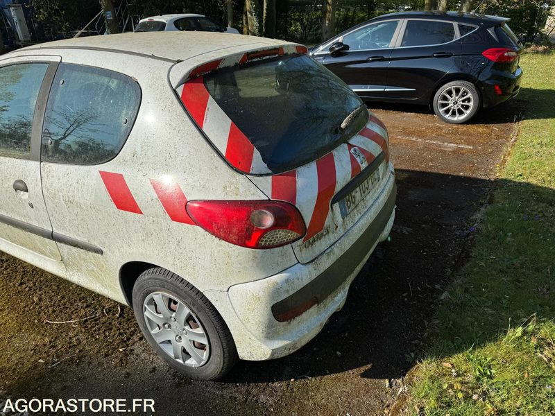 Peugeot 206+ - 2011 / 130 000 KM - מכונית: תמונה 3 Peugeot 206+ - 2011 / 130 000 KM - מכונית: תמונה 3