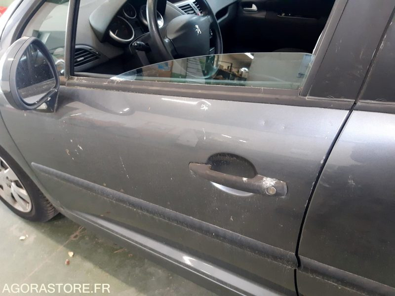 Peugeot 207 1.4 l essence - מכונית: תמונה 3 Peugeot 207 1.4 l essence - מכונית: תמונה 3