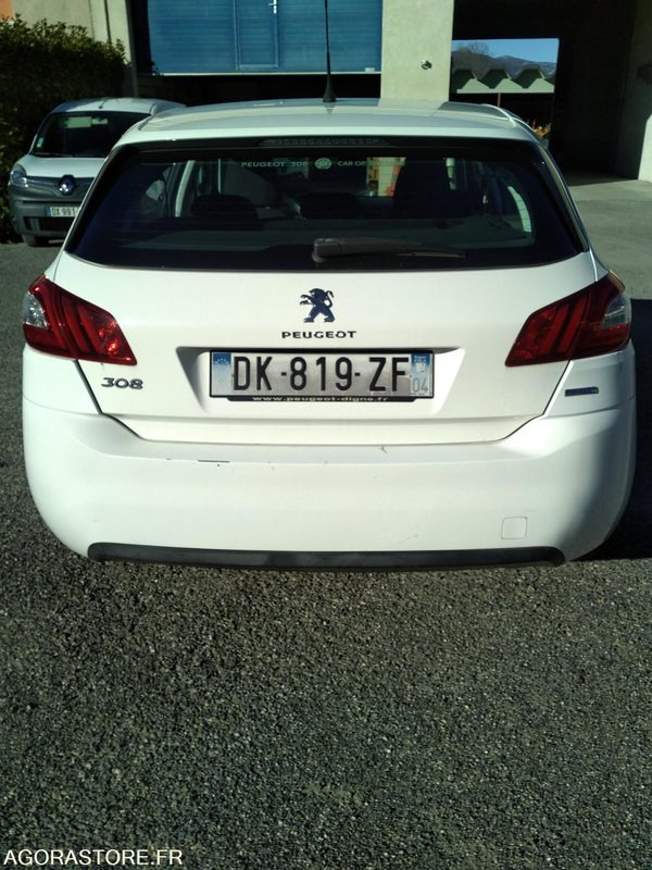 Peugeot 308 1.6 Blue Hdi 120 - 2014 - 168240 KM - מכונית: תמונה 5 Peugeot 308 1.6 Blue Hdi 120 - 2014 - 168240 KM - מכונית: תמונה 5